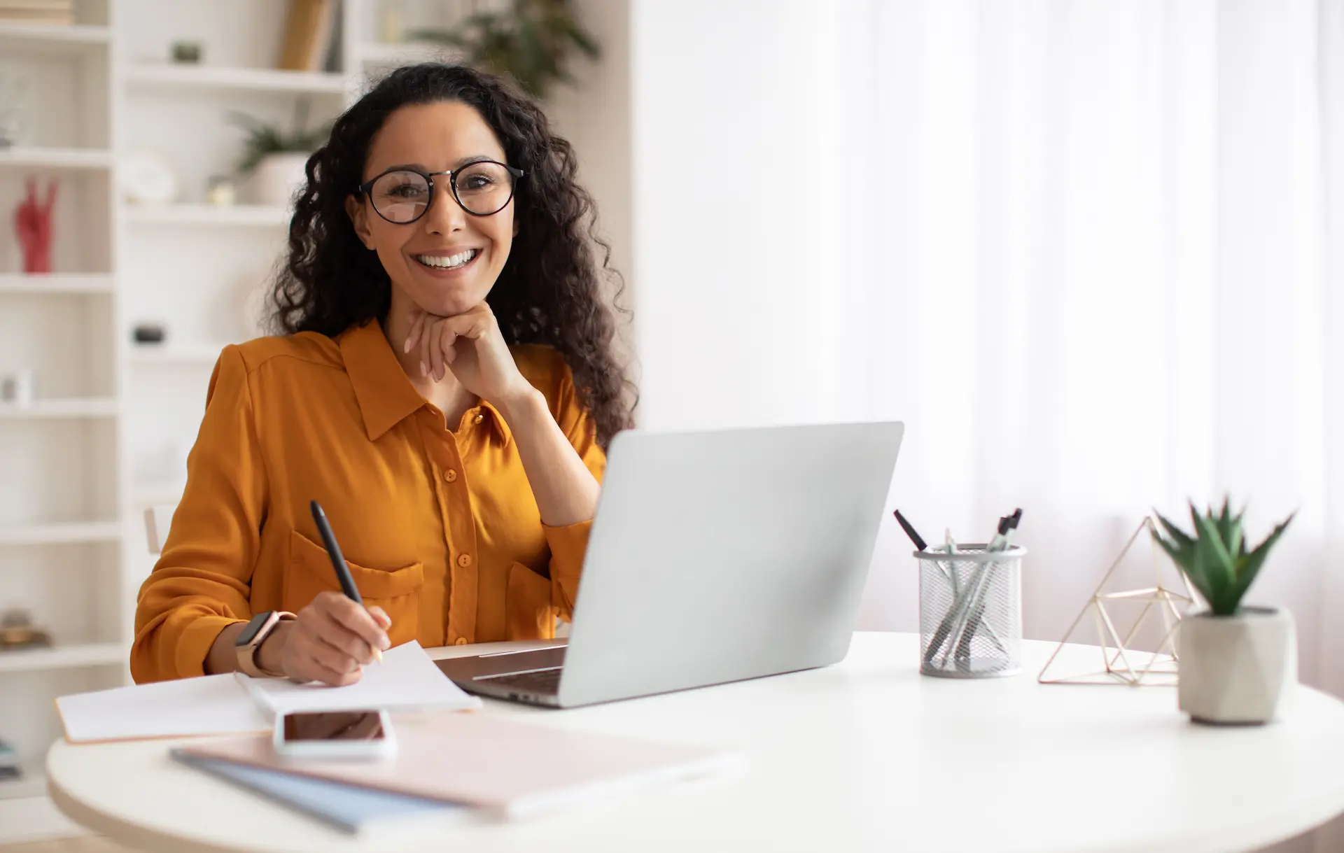 A woman works independently and confidently, given the freedom a non-hierarchical organization allows.